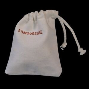 L'Amoureuse Vintage Dust Bag Jewelry Storage White Drawstring